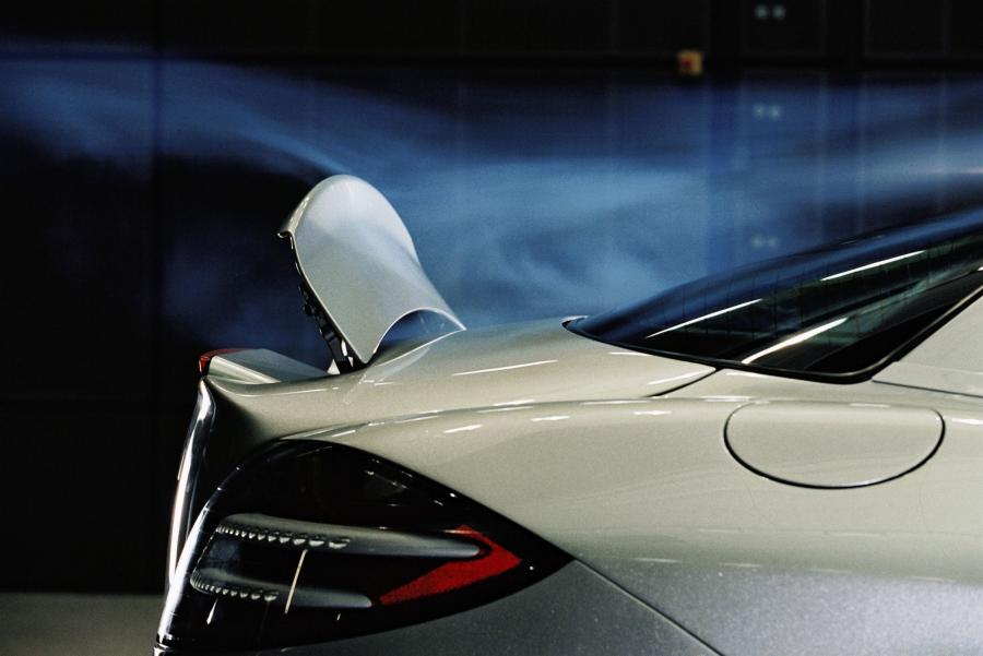  Mercedes-Benz SLR McLaren 2003 года  (фото 75 из 319)
